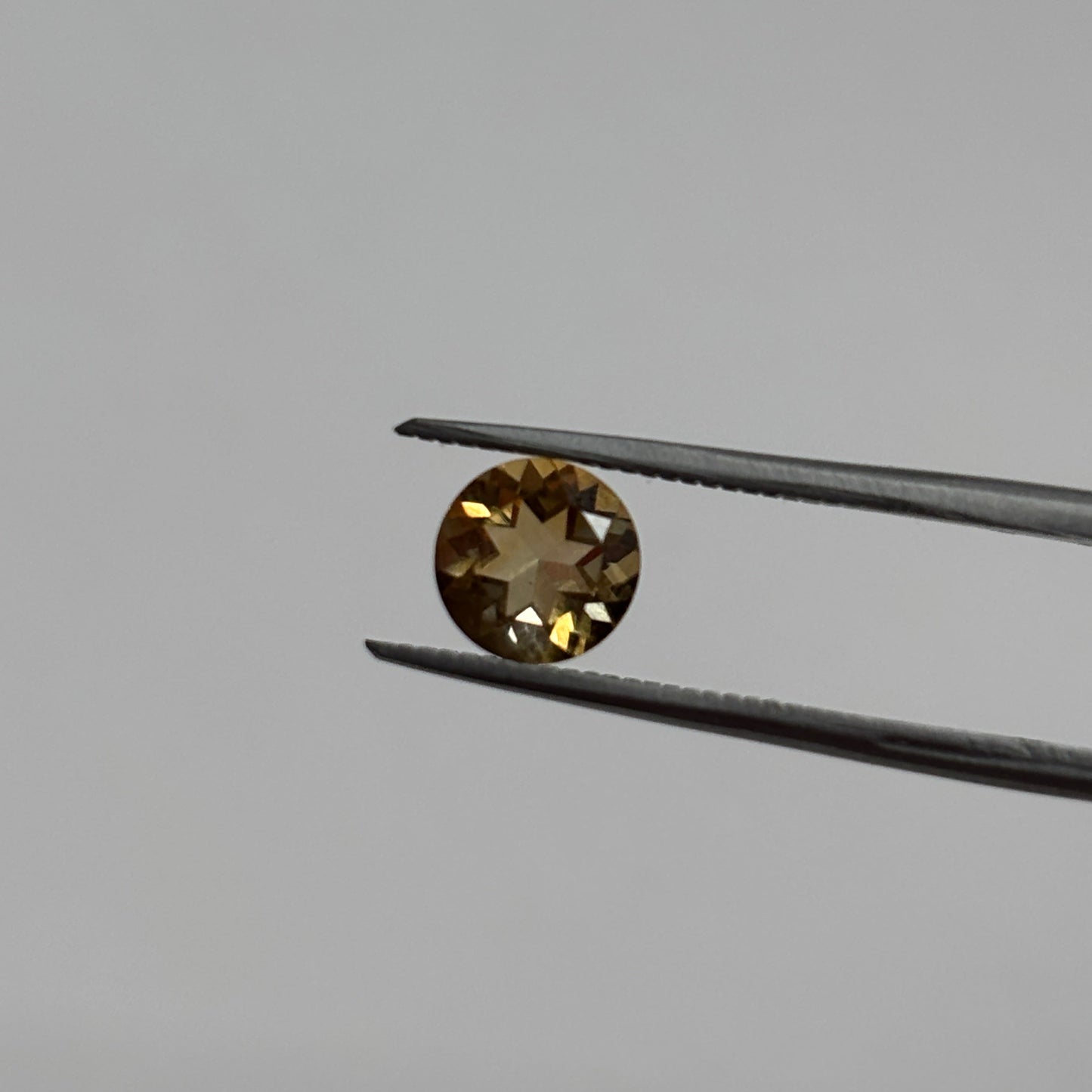 Citrine - Round Brilliant 6mm